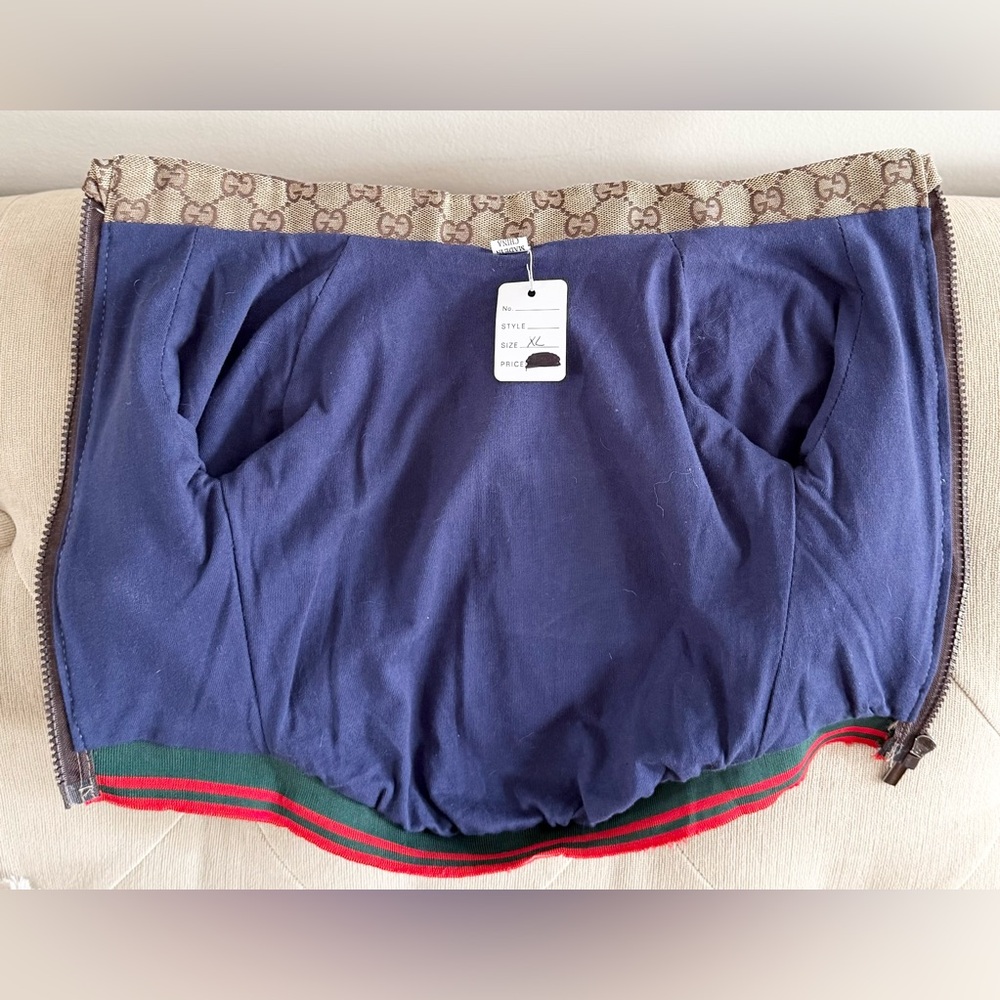 Gucci 🐾 Monogram Dog Jacket in Tan and Green - Picture 10 of 10